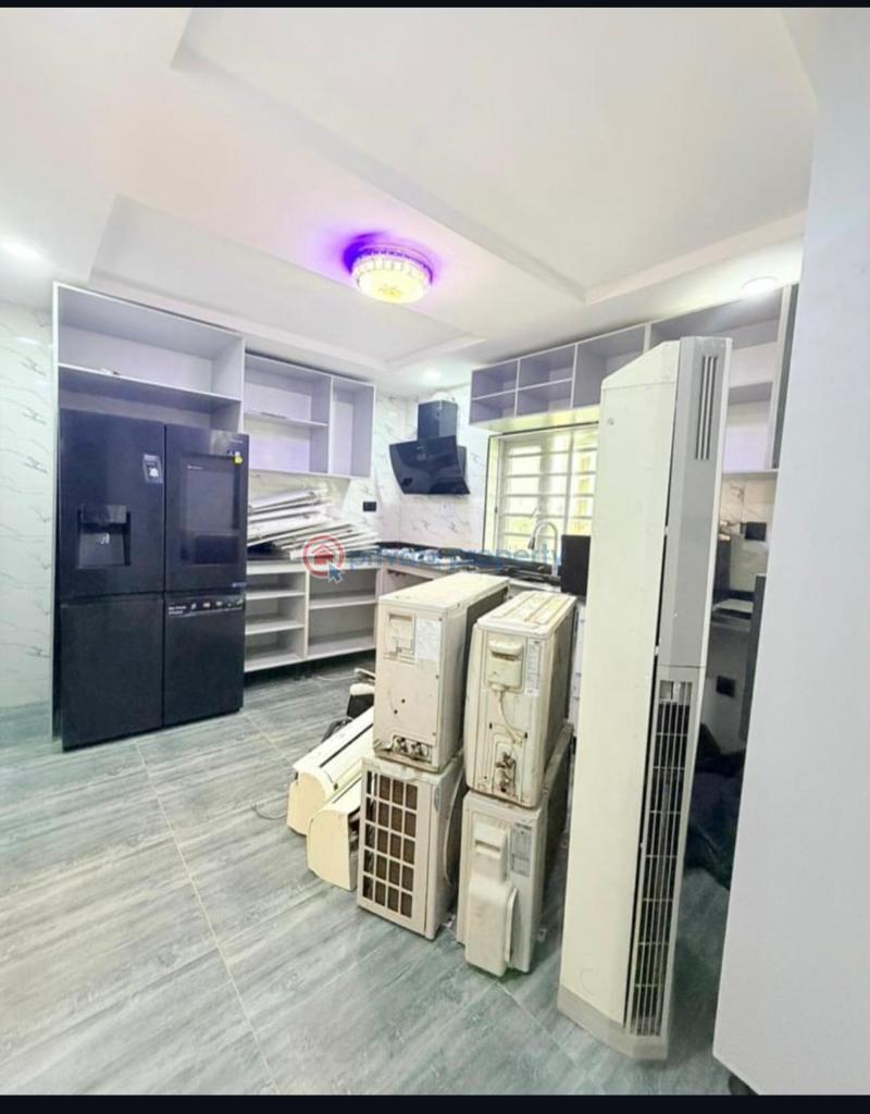 4 bedroom Semi detached Duplex For Sale Magodo GRA Phase 1 Ojodu Lagos - 2