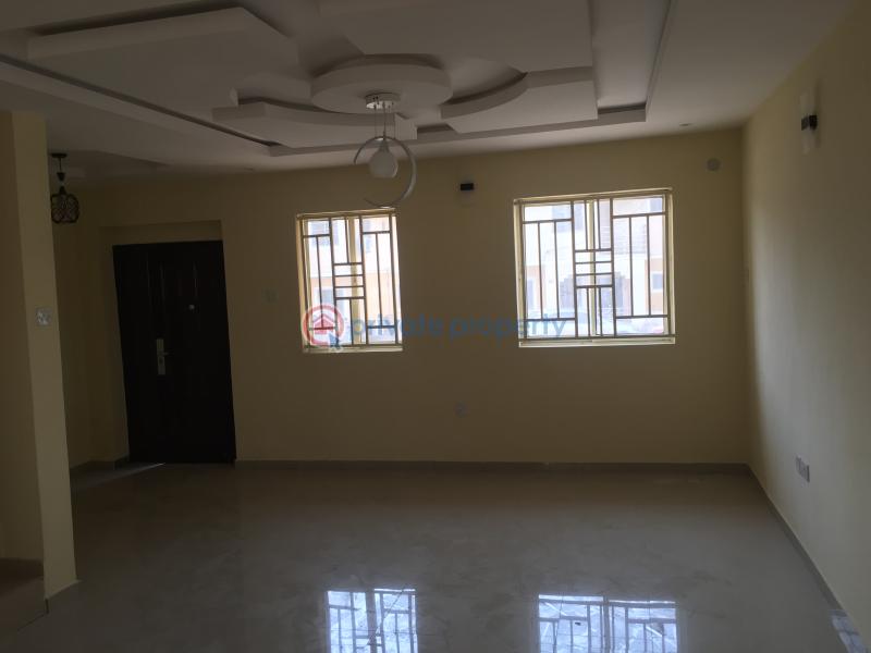 2 bedroom Block Of Flats For Rent Valley View Estate Oluodo Ebute Ikorodu Lagos - 3