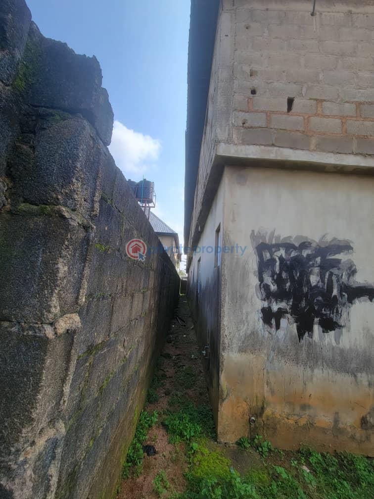 10 bedroom Maisonette For Sale Abiola Farm Estate Ayobo Ipaja Road Lagos Ayobo Ipaja Lagos - 1