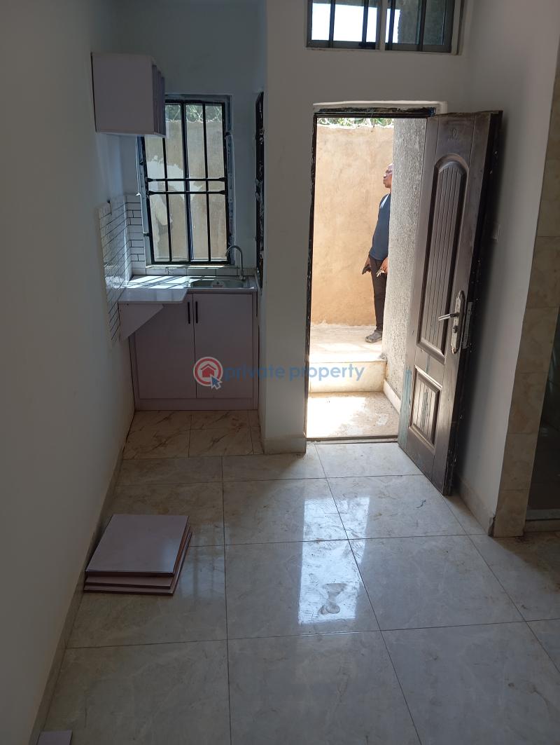 Self Contain For Rent Banana Island, Jahi Abuja Phase 2  - 1