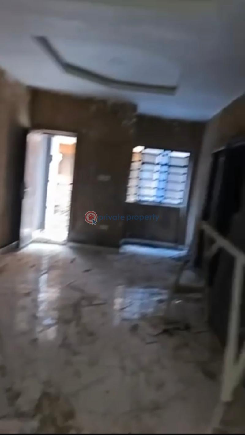 2 bedroom Flat & Apartment For Rent Off Ogunmoku Mushin Lagos