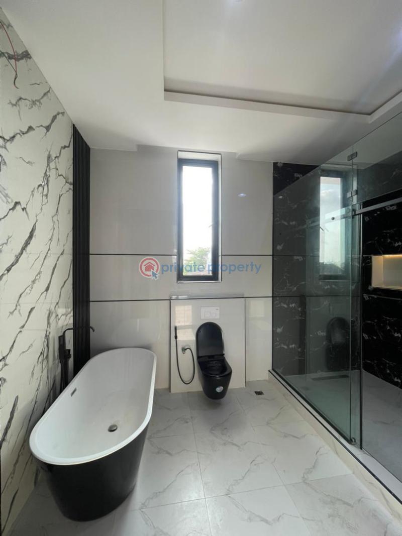 5 bedroom Detached Duplex For Sale Victoria Garden City Lekki Lagos - 5