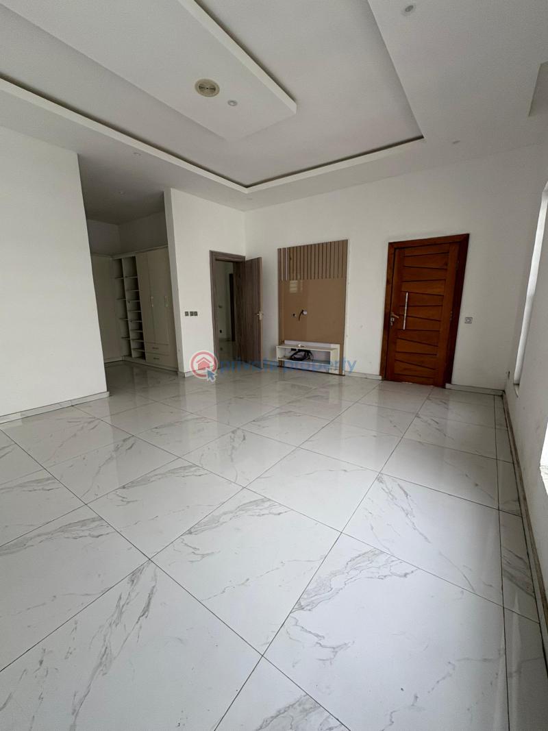 5 bedroom Detached Duplex For Sale 2nd Toll Gate Lekki Phase 2 Lagos - 2