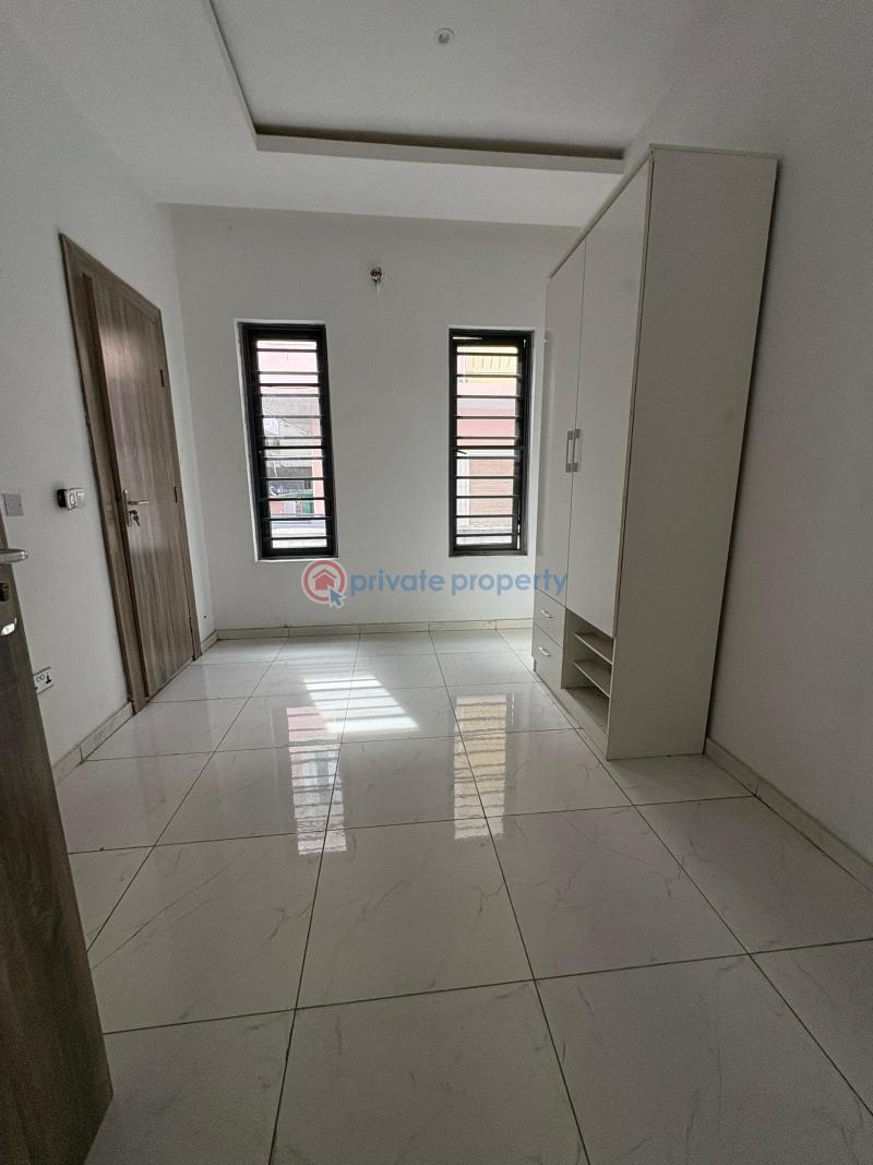 5 bedroom Detached Duplex For Sale 2nd Toll Gate Lekki Phase 2 Lagos - 4