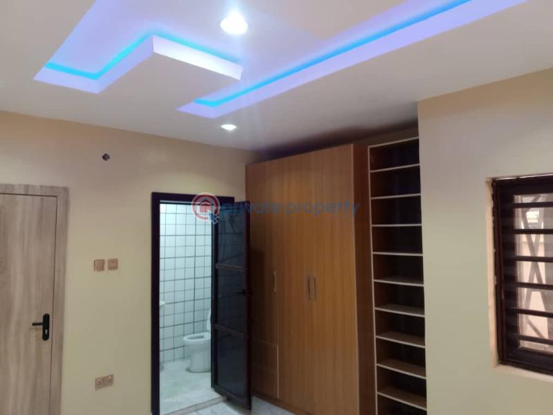 2 bedroom Flat & Apartment For Sale Estate At Gated Bus Stop Beside Ipaja Road, Egbeda Alimosho Lagos - 9