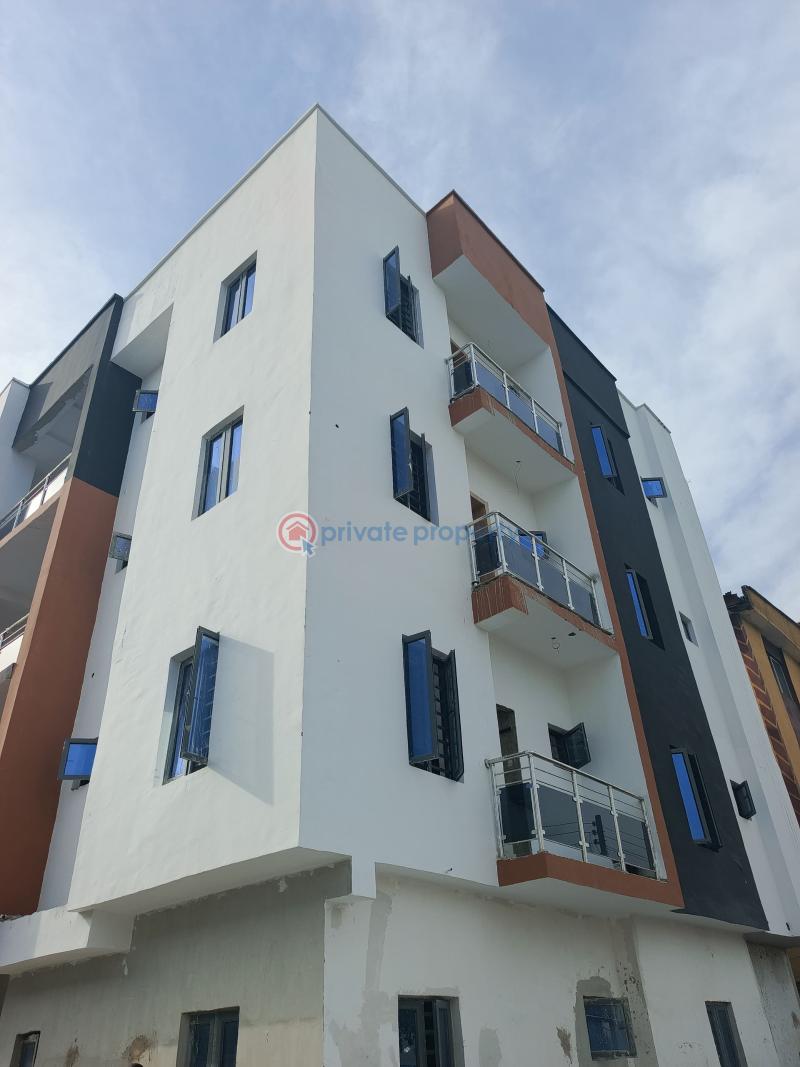 3 bedroom Block Of Flats For Sale Adetola Aguda  Surulere Lagos - 1