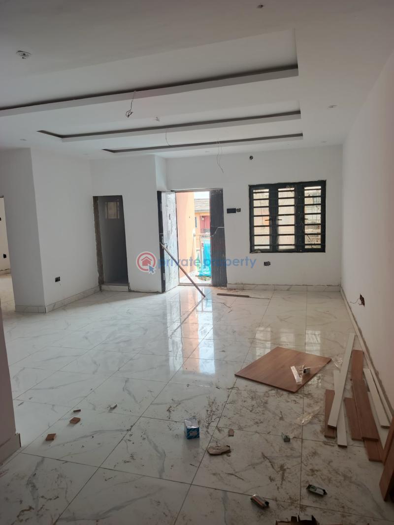 3 bedroom Block Of Flats For Sale Adetola Aguda  Surulere Lagos - 4