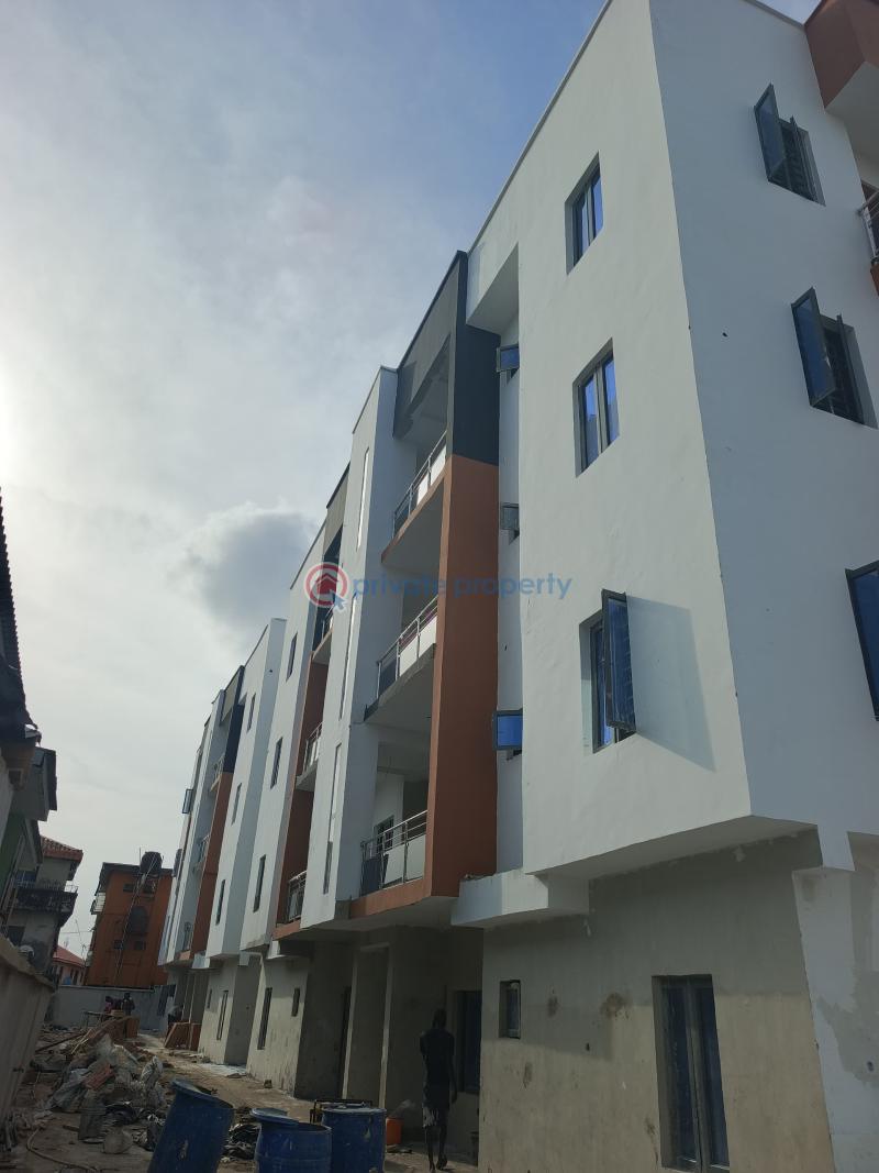 3 bedroom Block Of Flats For Sale Adetola Aguda  Surulere Lagos - 2