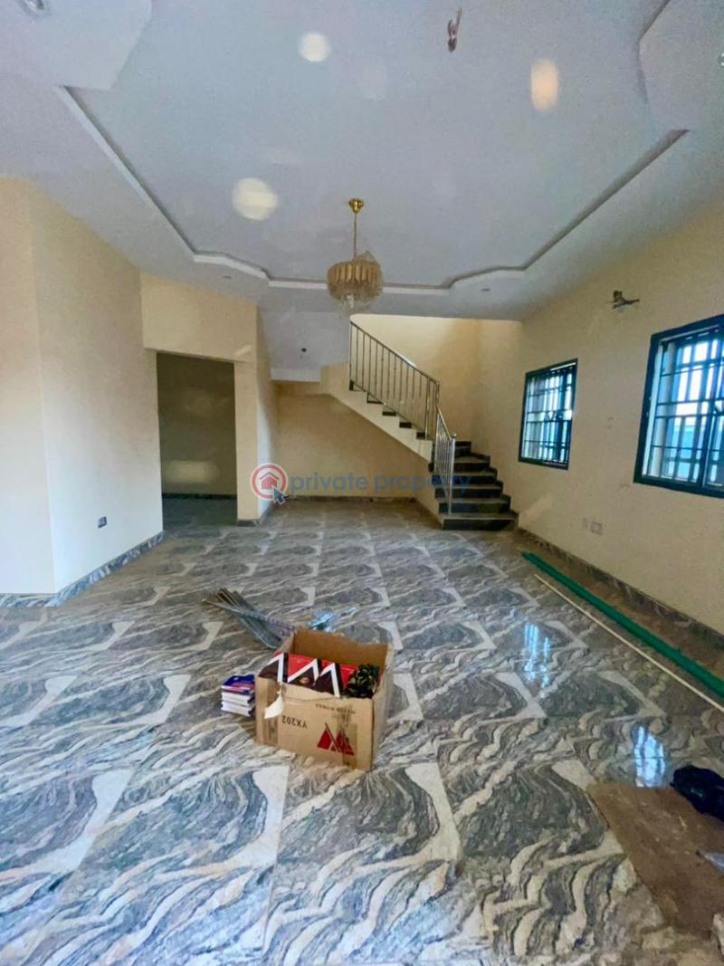 House For Rent Located At Akala Way Akobo. Directly Opposite Metro. Ibadan Oyo - 3