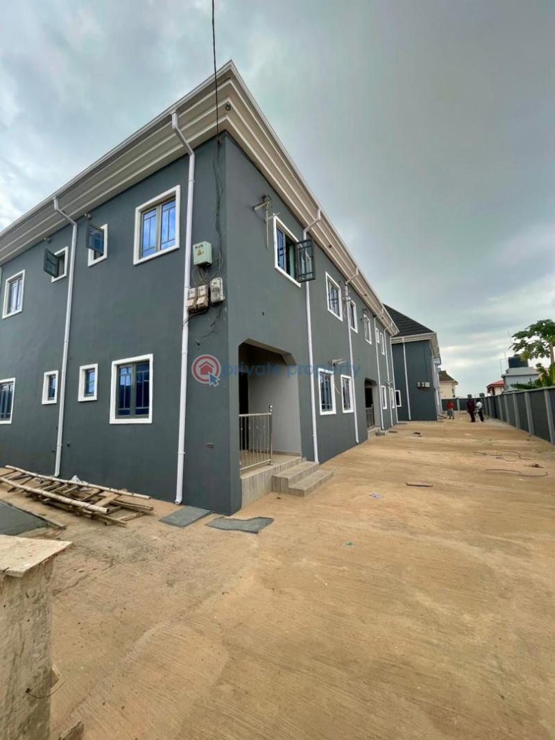 House For Rent Located At Akala Way Akobo. Directly Opposite Metro. Ibadan Oyo - 0