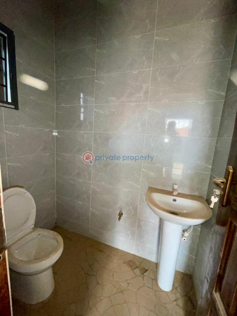 House For Rent Located At Akala Way Akobo. Directly Opposite Metro. Ibadan Oyo - 11