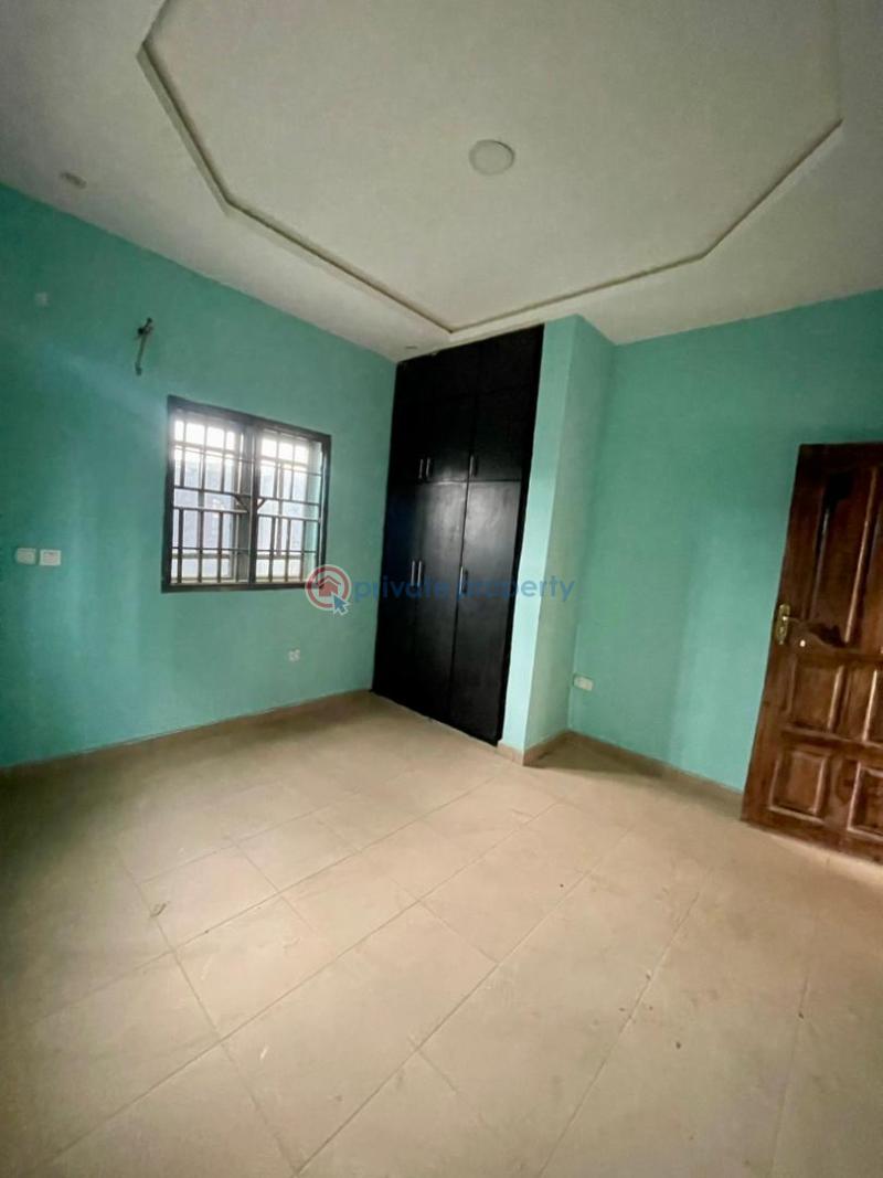 House For Rent Located At Akala Way Akobo. Directly Opposite Metro. Ibadan Oyo - 7