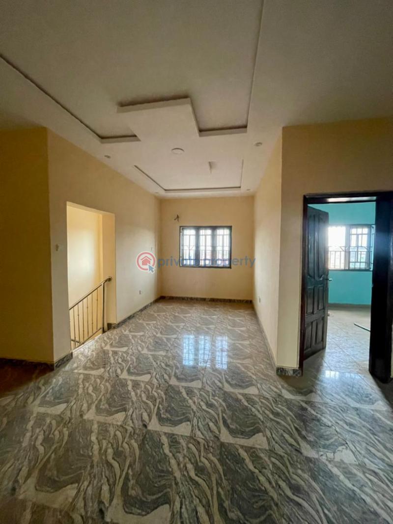 House For Rent Located At Akala Way Akobo. Directly Opposite Metro. Ibadan Oyo - 9