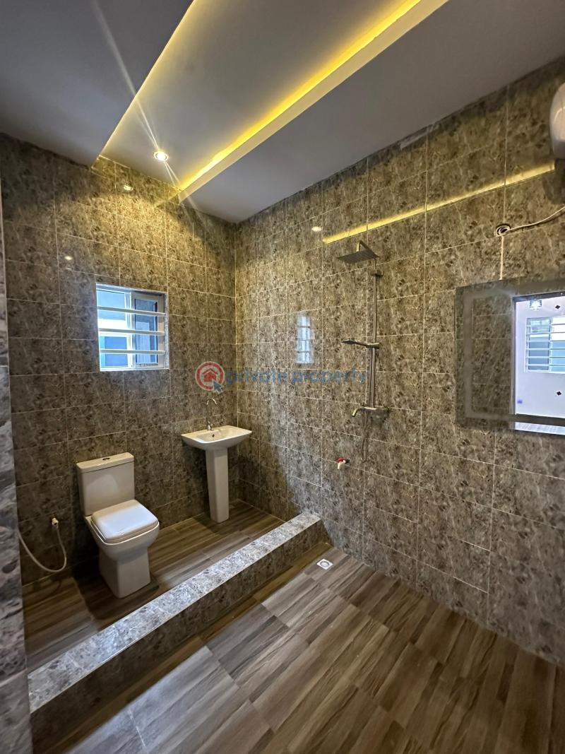 House For Sale Success Estate, Akuru Elebu, Ibadan. Ibadan Oyo - 12