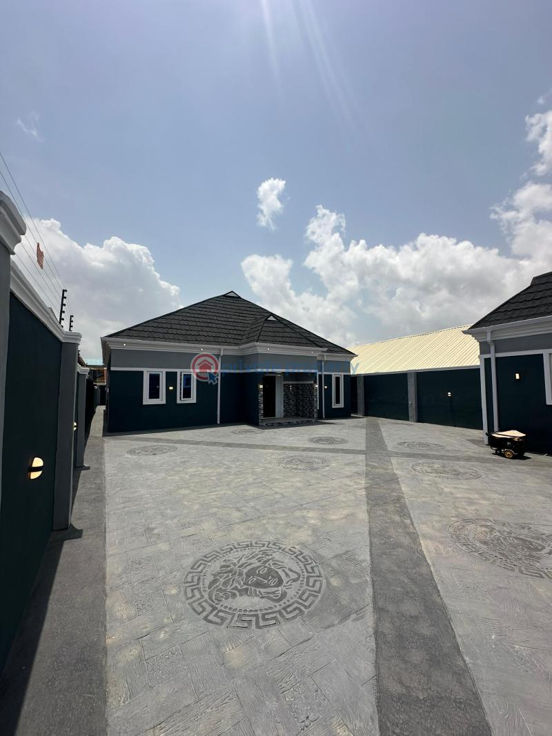 House For Sale Success Estate, Akuru Elebu, Ibadan. Ibadan Oyo - 5
