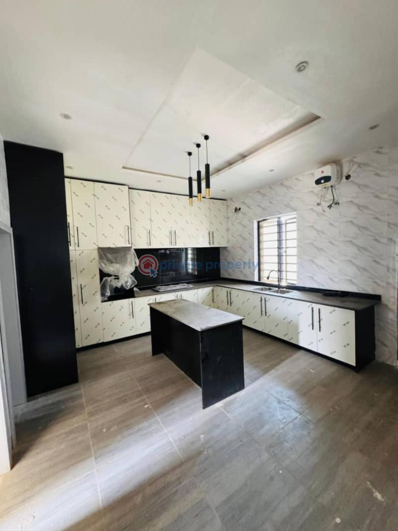 House For Sale Location: Carlton Gate Estate, Akobo, Ibadan Akobo Ibadan Oyo - 4