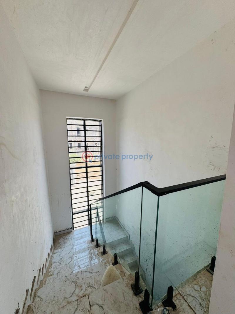 4 bedroom Detached Duplex For Sale Carlton Gate Estate, Akobo Ibadan Oyo - 2