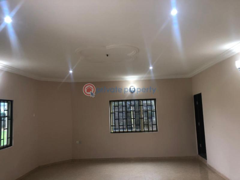 For sale 3 bedroom Bungalow Off Oron Road By The New Ring Road 3 Uyo