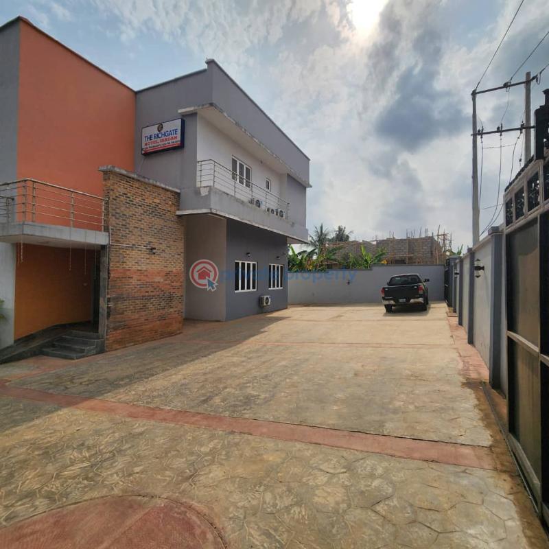Hostel For Sale Idishin Area, Jericho Ibadan Oyo - 11