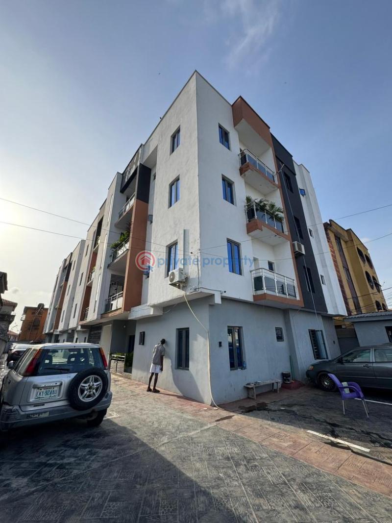 3 bedroom Block Of Flats For Sale Newly Built Furnished 3 Bedroom Apartment Surulere Lagos - 0