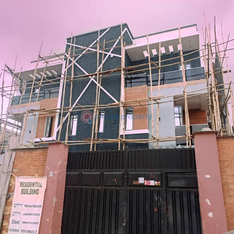 4 bedroom House For Sale Hormony Estate Ifako-Gbagada Lagos