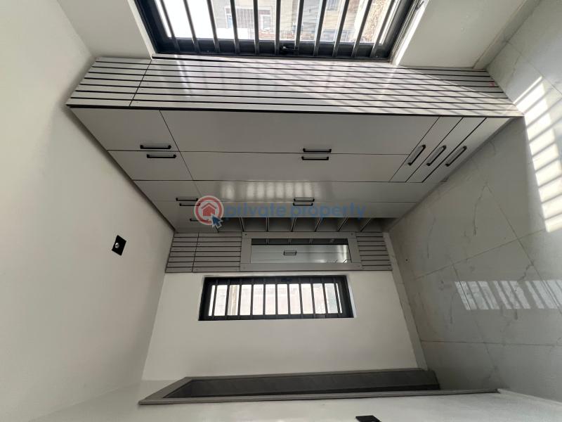 2 bedroom Block Of Flats For Sale Off Freedom Way Lekki Phase 1 Lagos - 14