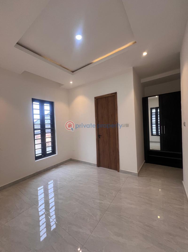 3 bedroom Block Of Flats For Sale Ikate Lekki Lagos - 1