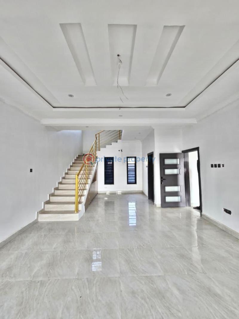 5 bedroom Terrace For Sale Serene Estate Mende Maryland Lagos - 0