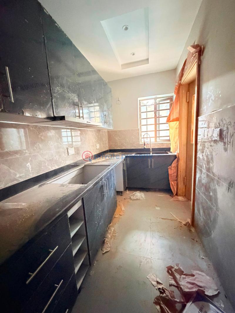 2 bedroom Block Of Flats For Sale Maryland Lagos - 8