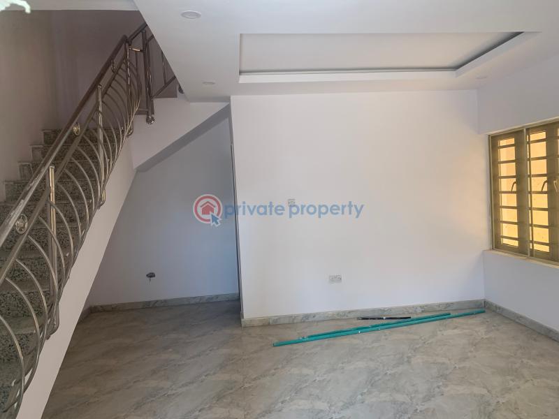 For rent 2 bedroom Duplex University View Estate Opposite Lagos