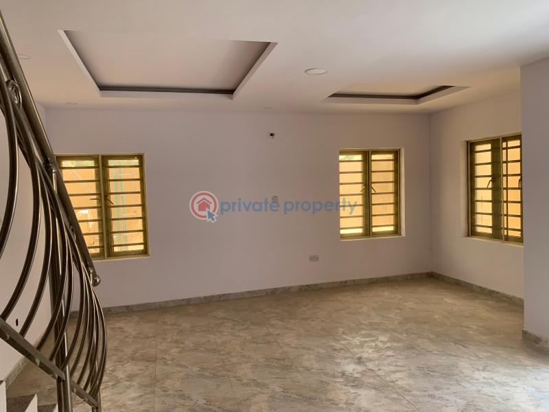 For rent 3 bedroom Duplex University View Estate Opposite Lagos