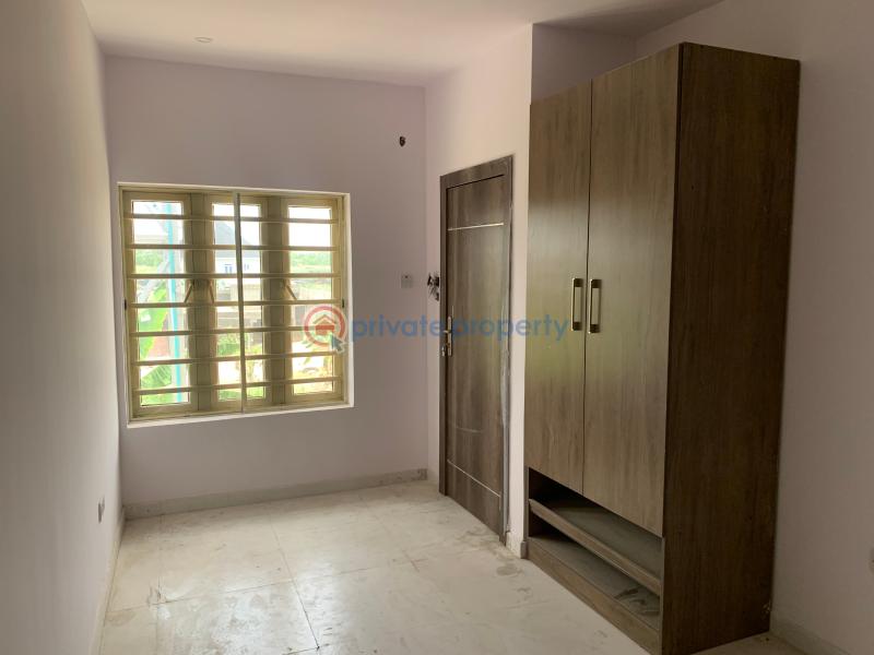 For rent 3 bedroom Duplex University View Estate Opposite Lagos