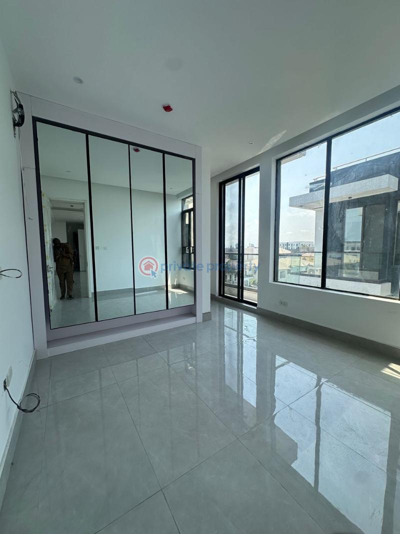 3 bedroom Shared Apartment For Rent Lekki Phase 1 Lagos - 4