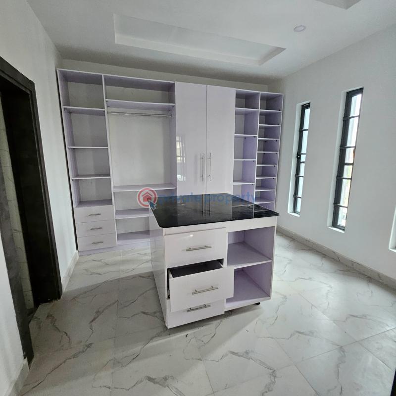 5 bedroom Duplex For Sale Oluyole Estate Ibadan Oyo - 1