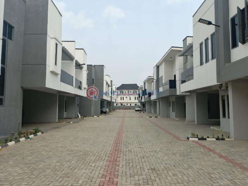 4 bedroom Semi detached Duplex For Rent Ajah Lagos - 2