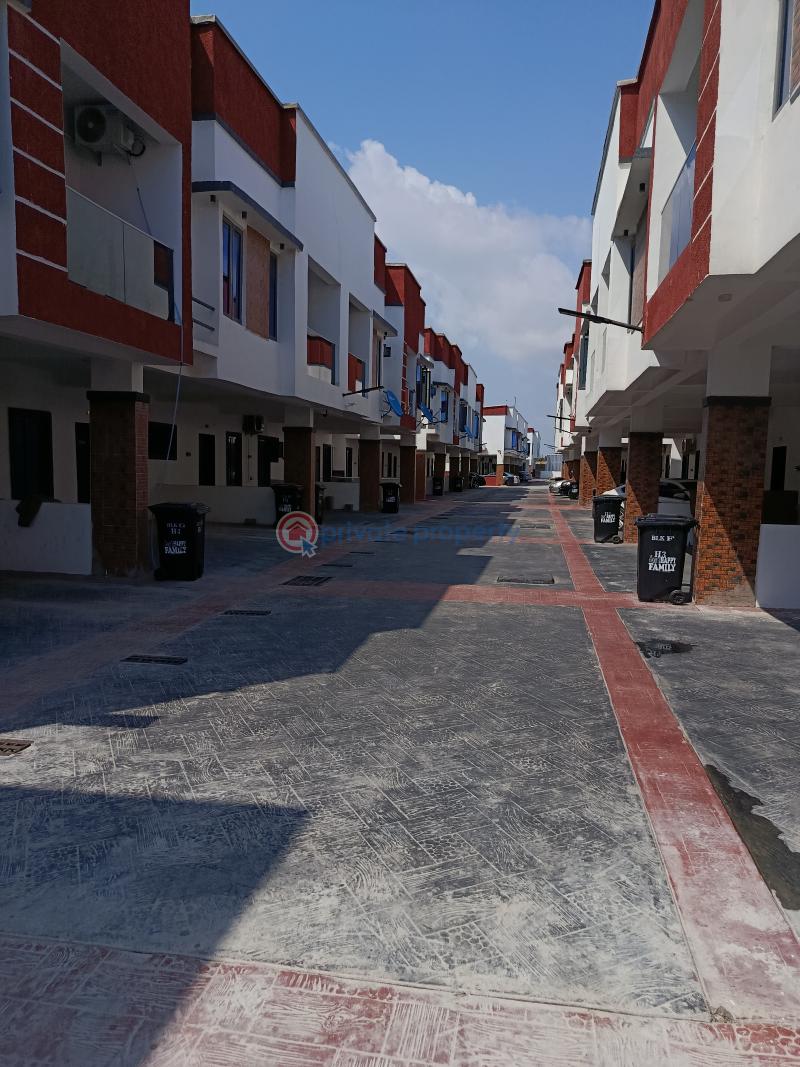 4 bedroom Terrace For Sale Ocean Bay Estate, Orchid Road. Lekki Lagos - 0