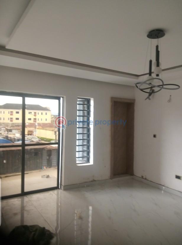 3 bedroom Block Of Flats For Sale Popoola Street Shomolu Lagos - 4