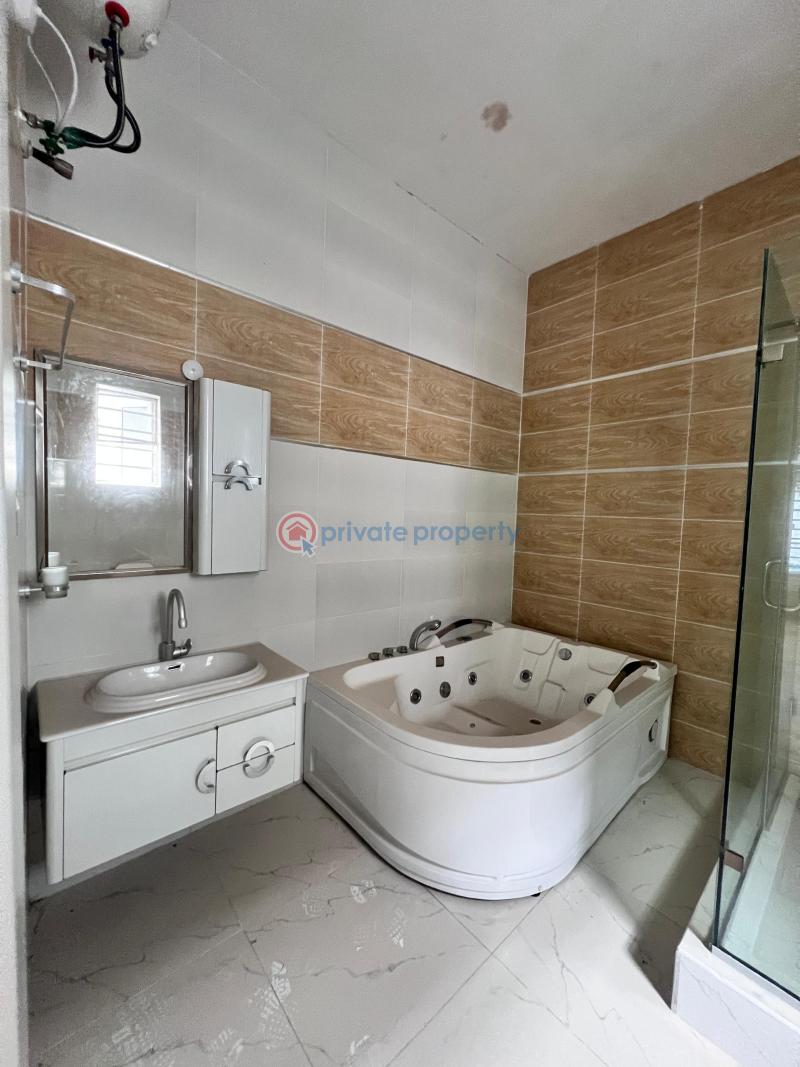 4 bedroom Semi detached Duplex For Sale 2nd Toll Gate Lekki Lagos Lekki Lagos - 3