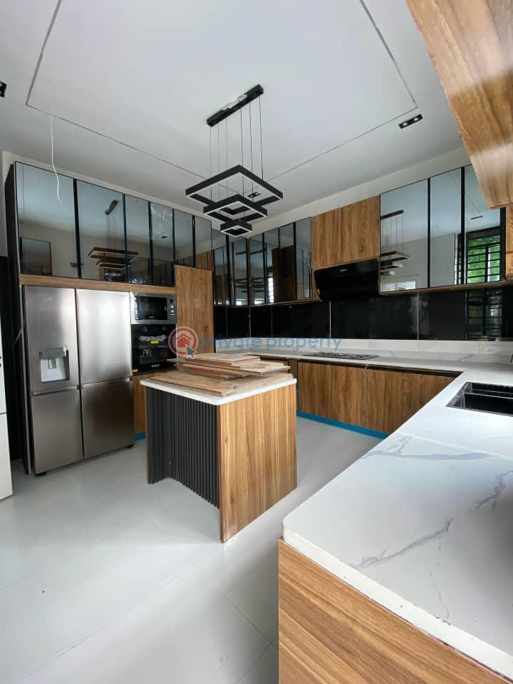 5 bedroom Detached Duplex For Sale Estate Ikota Lekki Lagos - 3