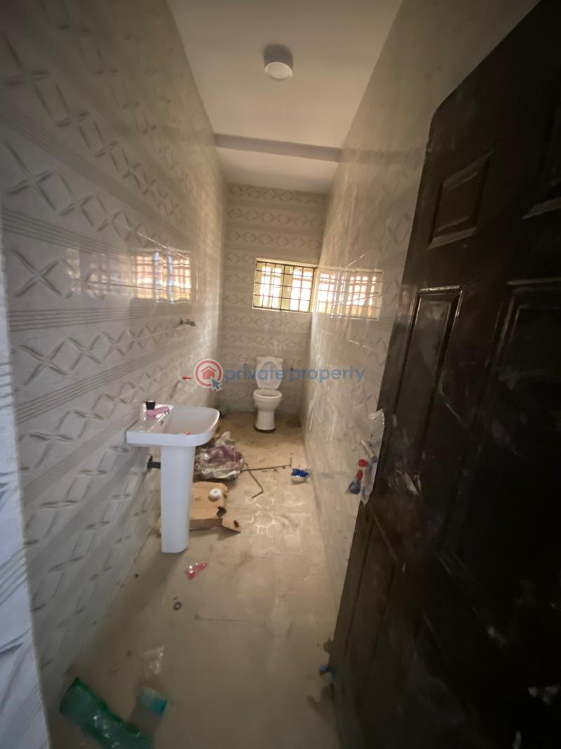 House For Rent Location *iita Road, Aare Onibon Estate* 7/10minutes Drive To *ojoo Bus Terminal (ojoo Roundabout)* Ibadan Oyo - 1