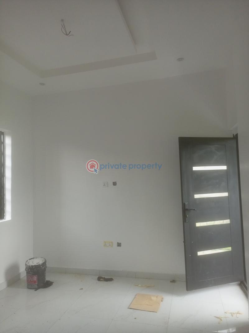 1 bedroom Mini Flat For Rent Colvet Jakande Estate Jakande Estate Isolo Lagos - 3
