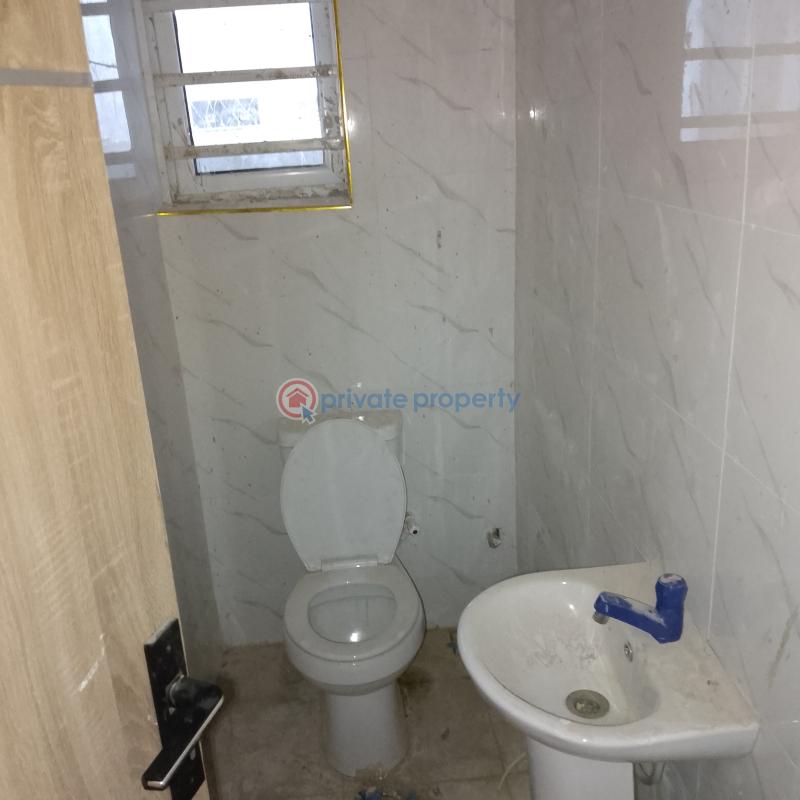 1 bedroom Mini Flat For Rent Silver Point Estate Badore Ajah Lagos - 7