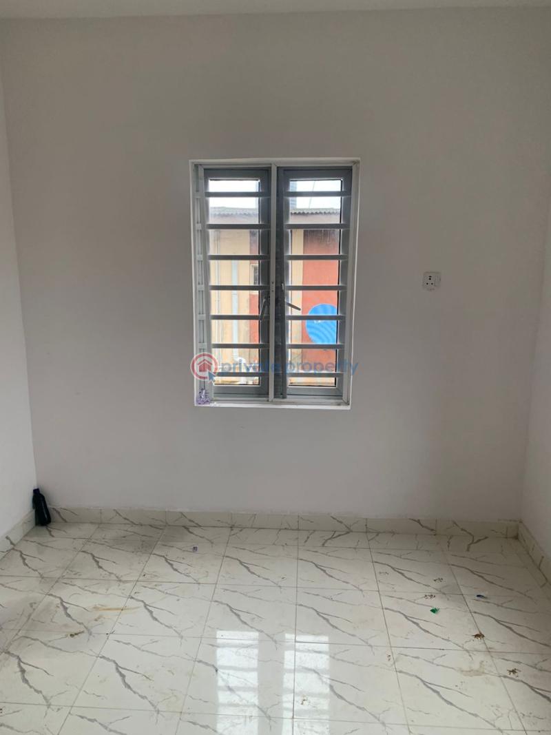 1 bedroom Mini Flat For Rent Olowora Off Omole Phase 2 Olowora Ojodu Lagos - 3