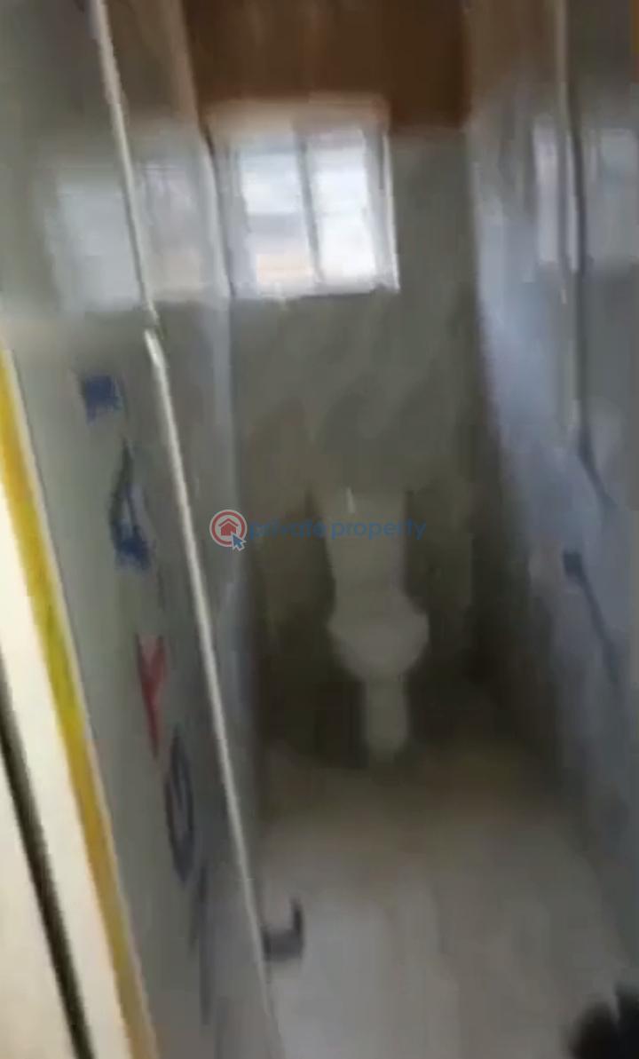 1 bedroom Mini Flat For Rent Onipanu Fadeyi Shomolu Lagos - 3