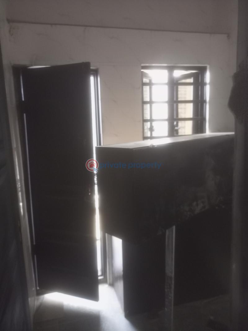 1 bedroom Mini Flat For Rent Colvet Jakande Estate Jakande Estate Isolo Lagos - 7