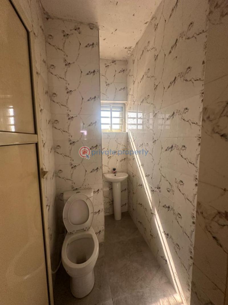 1 bedroom Mini Flat For Rent Ilupeju Lagos - 4