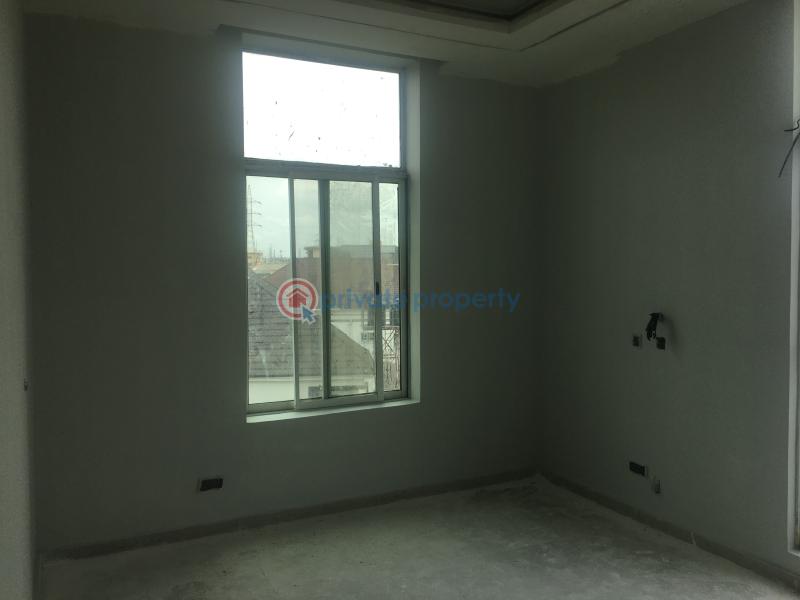 1 bedroom Mini Flat For Rent Mende Maryland Lagos - 2