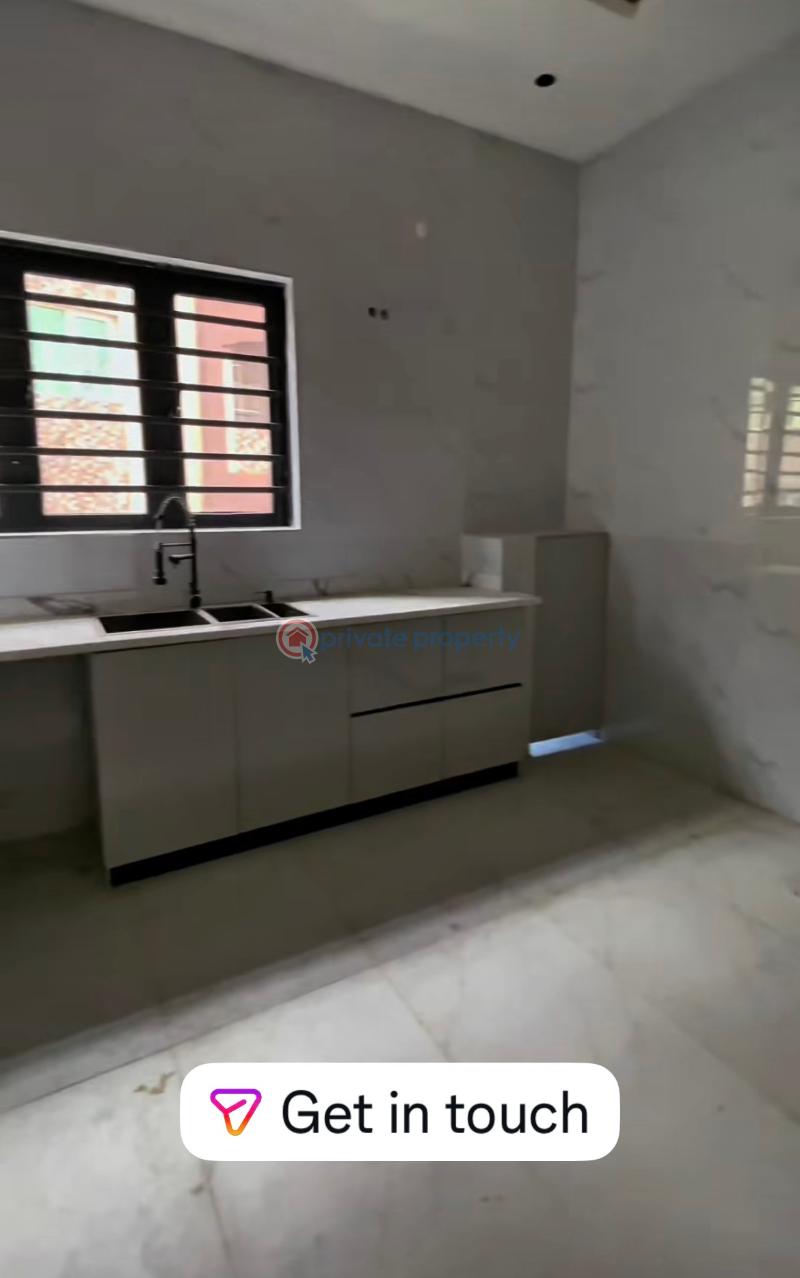 3 bedroom Block Of Flats For Sale Maryland Lagos - 12