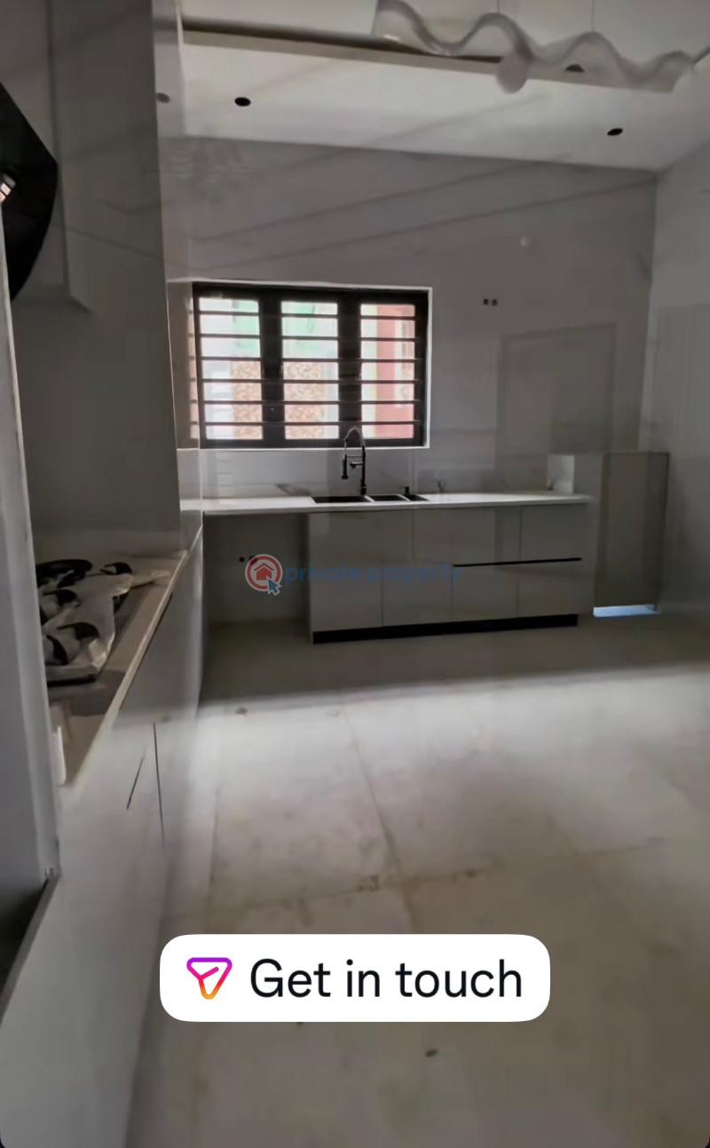 3 bedroom Block Of Flats For Sale Maryland Lagos - 13