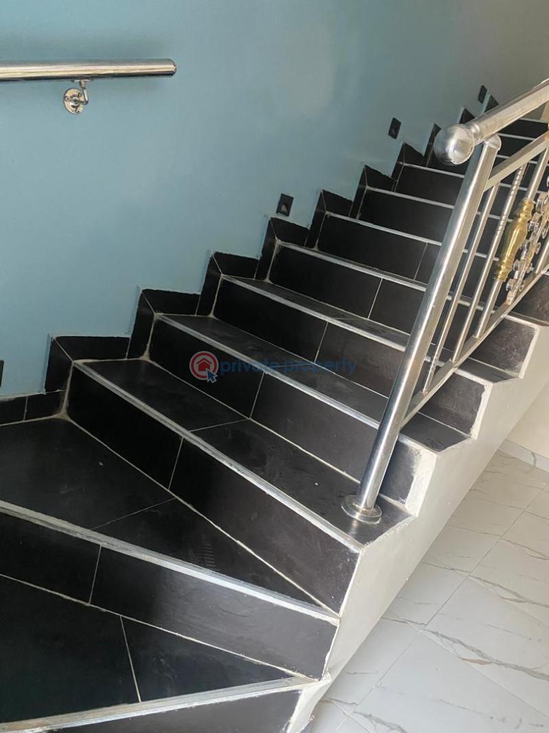 4 bedroom House For Sale Gbagada Lagos - 6